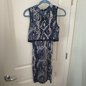 French Connection Body-Slimming Trendy Dress